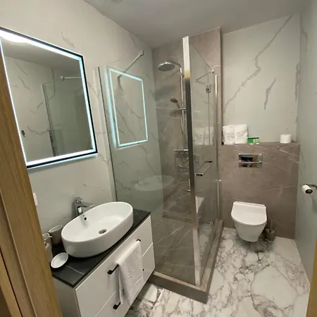 - Par La 6b * Нехоже